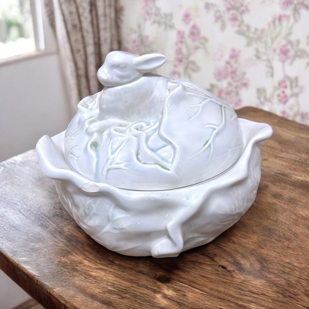 VTG Rare Holland Mold Ceramic White/ Light Blue-Cabbage Rabbit/bunny Bowl w/Lid-